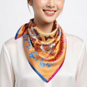 Écharpe en soie à imprimé floral de luxe pour femmes, écharpe carrée en satin doré, motif rose vintage, foulard pour le cou, pour mariage et cadeau - Product Image 1