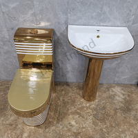 Cuvette de toilette dorée P Trap Washdown Ensemble de toilette monobloc avec deux pièces sur pied