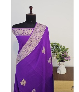Sari Monga Kadhwan de Alta Calidad, Hecho a Mano con Técnicas Tradicionales, Tela Suave y Elegante con un Impresionante Atractivo Étnico - Product Image 1