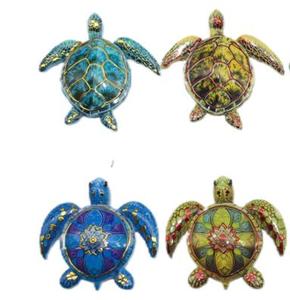 Tortuga Marina Dorada en el Océano, Muebles de Estilo Oceánico para Exhibición o como Imán - Product Image 3