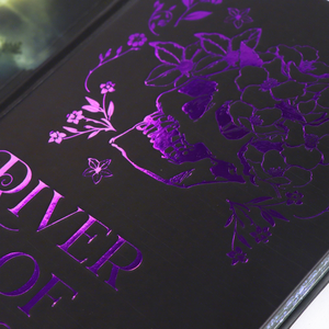 Libro de <span class=keywords><strong>Romance</strong></span> de Tapa Dura con Estampado Morado de Alta Calidad, Bordes Rociados con Diseño, Papel de Arte, Encuadernación Cosida y Cubiertas Antipolvo - Product Image 5