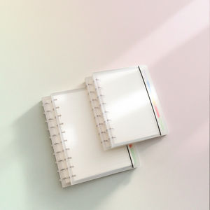 Logo personalizzato scuola cancelleria smerigliato trasparente PP Cover B5 rilegato con cinturino taccuino con 60 pagine interne formato A5 - Product Image 1