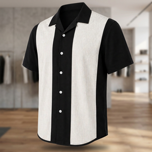 Camisa Casual Premium de Manga Corta con Paneles Negros y Blancos a Rayas, con Botones al Frente y Estilo Urbano Contemporáneo - Product Image 5