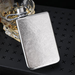 Gourde en titane portable 200 ml (6,76 oz) ultralégère pour whisky, liqueur et alcool – Accessoire <span class=keywords><strong>de</strong></span> <span class=keywords><strong>camping</strong></span> - Product Image 3