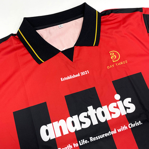 Camiseta de fútbol retro recortada de poliéster sublimado personalizada, ropa de calle de fútbol de malla unisex transpirable de secado rápido para todas las estaciones - Product Image 3