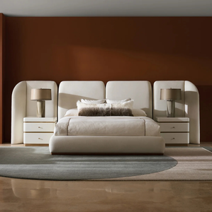Lit king-size HEC Custom Midcentury Luxury, capitonné, avec structure en acier inoxydable et bois de teck, pour hôtels haut de gamme - Product Image 4