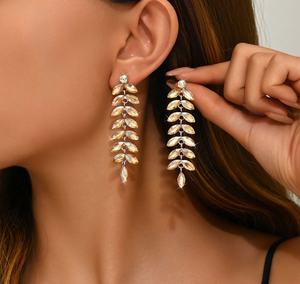 Boucles d'oreilles pendantes tendance été style européen et américain, luxueuses pour mariage et spectacle, en alliage brillant et cristal, nouvelle collection pour présentatrices - Product Image 4