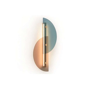 <span class=keywords><strong>Applique</strong></span> murale en verre d'art moderne | <span class=keywords><strong>Applique</strong></span> murale décorative design <span class=keywords><strong>demi</strong></span>-<span class=keywords><strong>lune</strong></span> bleu dégradé et ambre - Product Image 1