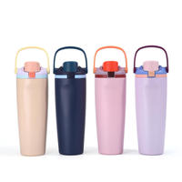 Bouteille d'eau sport isotherme à double paroi en acier inoxydable épais de 30 oz avec poignée et couvercles à paille – Prête pour le voyage