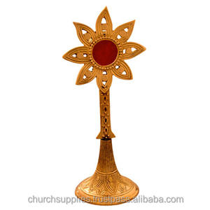 Latón Monstrance para velas Artículo de exhibición religiosa elegante - Product Image 1