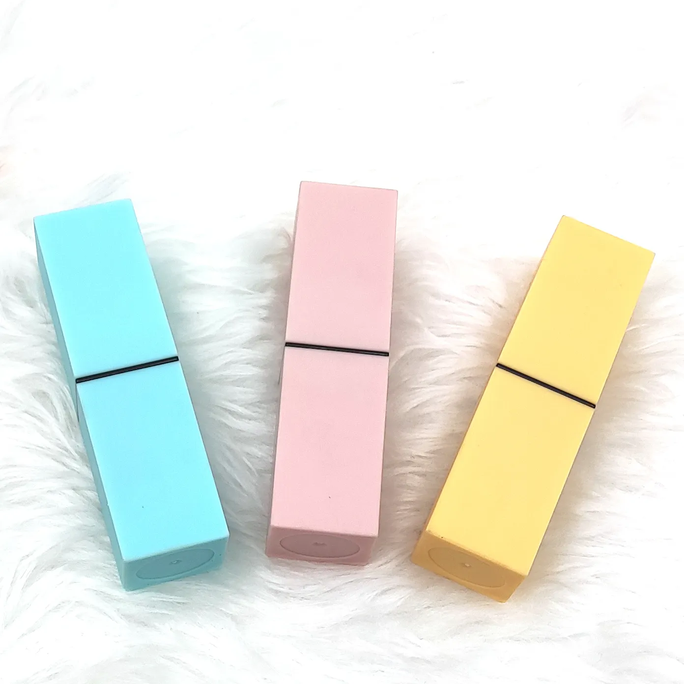 Großhandel ABS Kunststoff 3,5g quadratische Kosmetik verpackung Design für Lippenstift Fall leere rosa Lippenstift Tuben