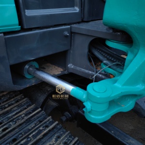 Excavatrice sur chenilles hydraulique miniature Kobelco SK55SR 5,5 tonnes d'origine japonaise pour travaux d'aménagement paysager, agricoles et de construction municipale - Product Image 2