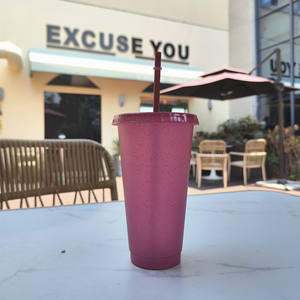 <span class=keywords><strong>Gobelet</strong></span> <span class=keywords><strong>personnalisé</strong></span> en PP pailleté de 16 oz et 24 oz, couleur rouge unie, <span class=keywords><strong>réutilisable</strong></span> pour boissons froides, avec couvercle et paille - Product Image 6