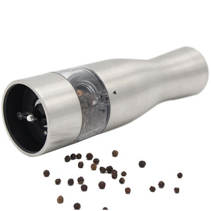Vente chaude en gros Moulin à poivre électrique écologique en acier inoxydable Alimenté par piles sèches Métal argenté Cuisine Épices <span class=keywords><strong>Sel</strong></span> <span class=keywords><strong>de</strong></span> <span class=keywords><strong>mer</strong></span> - Product Image 2