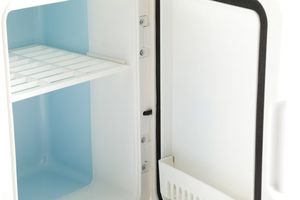 ثلاجة صغيرة كهروحرارية مدمجة 4 لتر مستحضرات تجميل محمولة ثلاجة هدية مثالية - Product Image 5