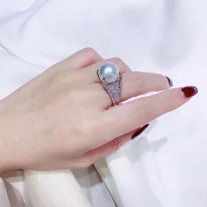 Anillo de Perlas Naturales de Lujo Wenchi de 11-12 mm con Exquisito Zircon, Éxito de Ventas Transfronterizo, Caja de Regalo de Lujo Ligero para Mujer - Product Image 4