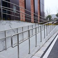 Garde-corps personnalisable en acier inoxydable et verre trempé avec colonne à fente pour carte, pour escaliers et aménagements de centres commerciaux