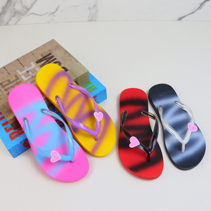 Vente en gros d'usine, tongs antidérapantes en plastique, sandales, pantoufles pour femmes - Product Image 4