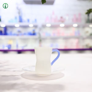 طقم فنجان شاي وصحن من الزجاج الملون، كوب قهوة بشعار مخصص مناسب للإسبريسو والعصير والكابتشينو وغيرها من المشروبات - Product Image 3