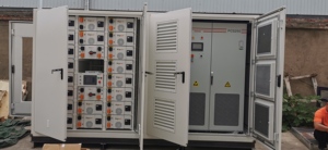 Sistema de Baterías de Litio BESS Solar Comercial para Exteriores, Gabinete Híbrido de 100kWh, 200kWh, 300kWh, Sistema Fotovoltaico de Fábrica - Product Image 3