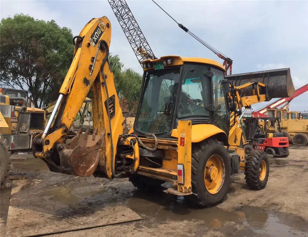 Kullanilmiş yükleyİcİ JCB 3CX kazıcı yükleyici iyi durumda