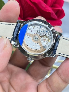 Reloj automático premium para mujer con fase lunar, bisel con incrustaciones de diamantes, esfera con efecto rayos de sol, correa de cuero azul, reloj de pulsera de lujo a la moda - Product Image 5