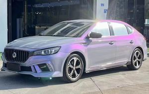 PET de alta calidad de dos colores gris encanto púrpura película de envoltura 1,52*17M PET respaldo brillante vehículo película de envoltura de vinilo - Product Image 4