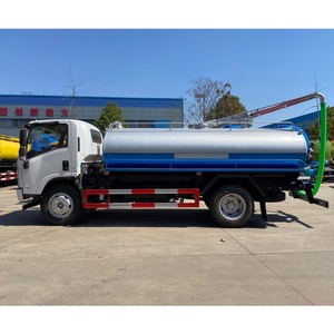 Camion d'aspiration des eaux usées ISUZU 4x2 5CBM, véhicule de transport de boues de fosse septique pour l'assainissement municipal - Product Image 4