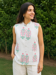 Chaqueta sin mangas premium hecha a mano con estampado de bloques y acolchado para mujer |   Chaleco de Algodón |   Ropa exterior informal de estilo bohemio étnico para combinar en capas - Product Image 1