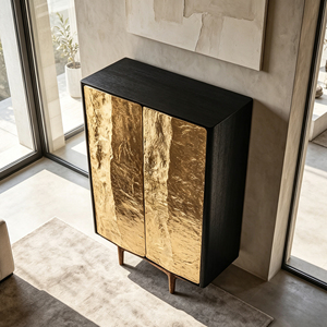 Credenza Alta con Foglia d'Oro Texturizzata, Struttura in Fibra di Vetro, Gambe in Legno, Armadio con Doppia Anta per Sala da Pranzo in Stile Wabi Sabi - Product Image 3