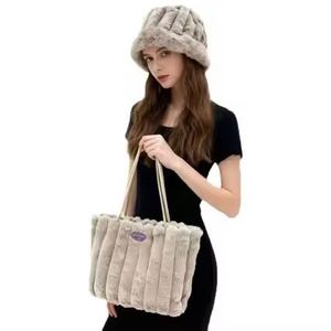 Bolso de Hombro con Cremallera y Estampado de Grafiti para Mujer, de Gran Capacidad, Moderno y Distintivo, Bolso Tote Informal para Estudiantes y Viajeros - Product Image 5