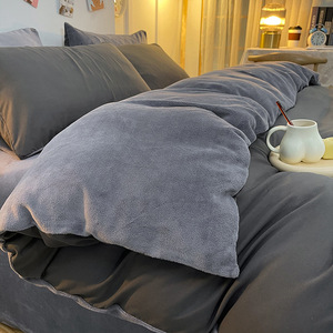 Set <span class=keywords><strong>Letto</strong></span> Minimalista Tinta Unita a Doppio Strato, Copripiumino Traspirante con Superficie Liscia + Fodera in Velluto Caldo, Kit Copripiumino per la Casa - Product Image 4