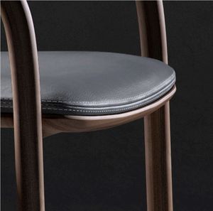 Sillas <span class=keywords><strong>de</strong></span> Comedor con Brazos <span class=keywords><strong>de</strong></span> Madera Sólida y Tapizado en Cuero Negro Acento <span class=keywords><strong>de</strong></span> Fábrica JP al por Mayor, Sillas <span class=keywords><strong>de</strong></span> Comedor <span class=keywords><strong>de</strong></span> Madera <span class=keywords><strong>de</strong></span> Nogal para Comedor - Product Image 3