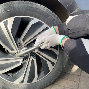 قفازات العمل متينة ومقاومة للثقب، مما يجعلها خيارًا مثاليًا للتعامل مع الأجزاء المعدنية الحادة. - Product Image 4