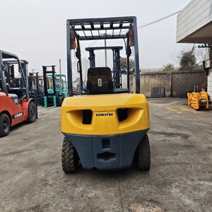 Montacargas Diésel Automático Komatsu FD30 de 3 Toneladas, 3 Metros, Dos Mástiles - Product Image 6