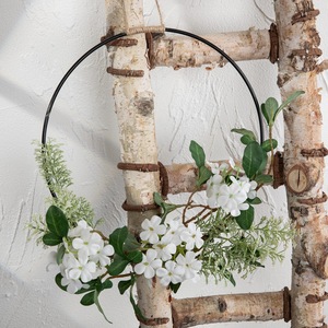 Corona de Flores Artificiales CallaFloral, Tejido de Plástico Blanco, Decoración para el Hogar y Bodas CF01240 - Product Image 1