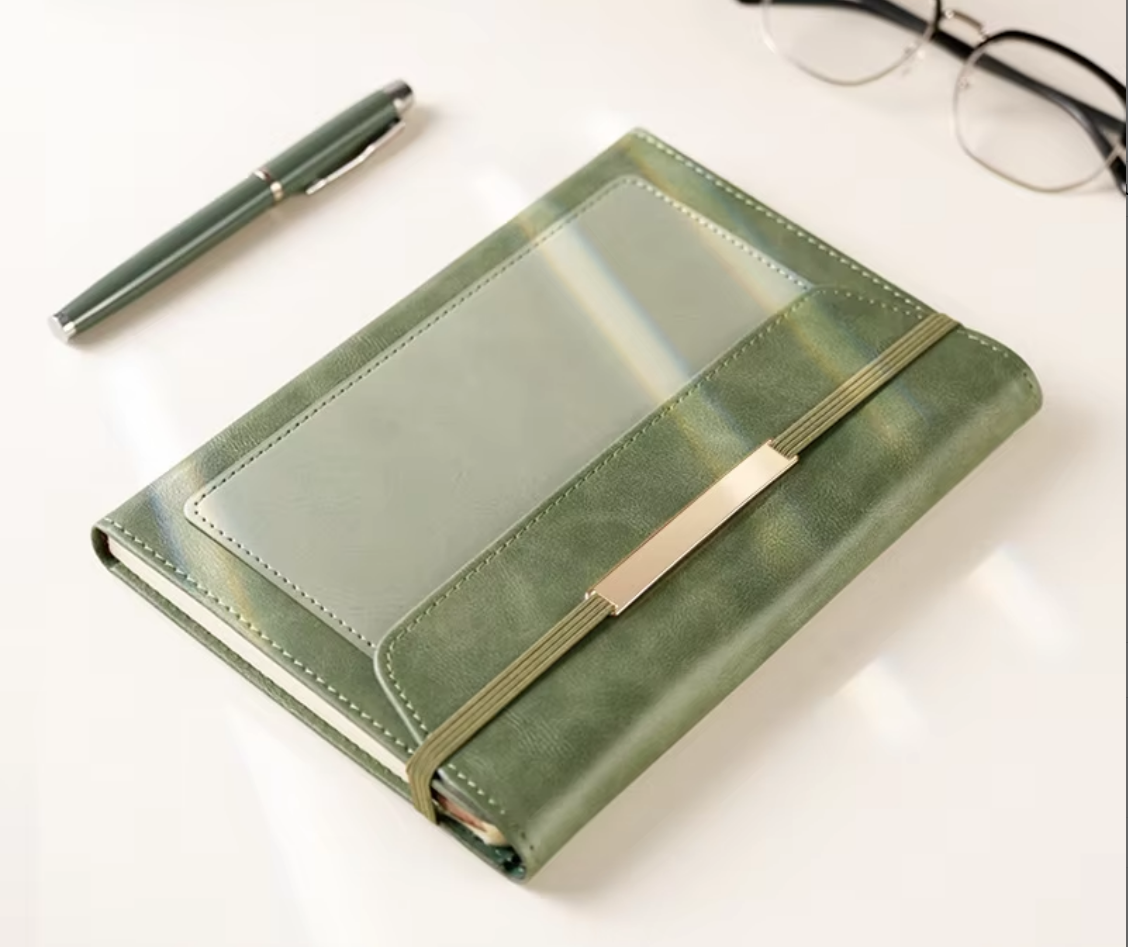 Jungle green-metal strap trifold