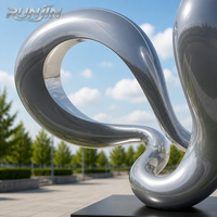 Grande sculpture d'art métallique moderne abstraite en acier inoxydable pour extérieur, en forme de ruban fluide, fabrication sur mesure