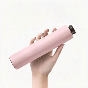 ร่มกันแดดเคลือบสีดำป้องกันรังสียูวี โครงสร้างไฟเบอร์แบบสามพับน้ำหนักเบาพิเศษสีมาการอง; ใช้ได้ทุกสภาพอากาศ - Product Image 1