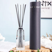 Vente en gros de bouteille en verre décorative de 150ml de quantité minimale de commande basse personnalisée de luxe diffuseur d'arôme floral unique transparent sans feu avec bâtonnets