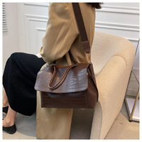 Sac à rabat en PU léger de qualité supérieure, deux sangles, doublure en polyester, sac à main élégant pour femmes, idéal pour les soirées