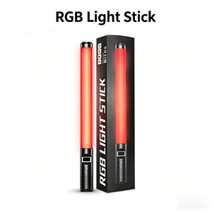 Lampe bâton RGB portable 20W à piles avec télécommande pour photographie de nuit en extérieur - Product Image 1