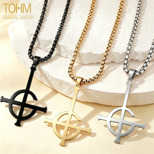 Nuova Collana Trendy con Ciondolo a Croce Ghost Nameless Band Ghoul in Acciaio Inossidabile Placcato Oro per Uomo, Vendita all'Ingrosso - Product Image 1