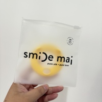 Sacs à fermeture éclair en PVC/EVA recyclé personnalisés en gros, mini sacs à fermeture éclair givrés pour bijoux, logo imprimé à l'écran pour colliers, boucles d'oreilles, lunettes