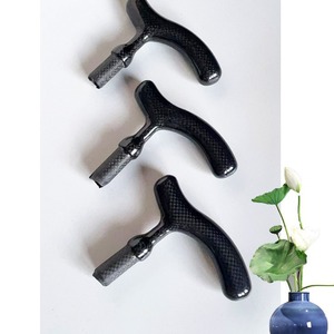 Tête de canne en fibre de carbone Xinsheng en forme de K, légère, absorbant les chocs, antidérapante, pour usage médical - Product Image 4