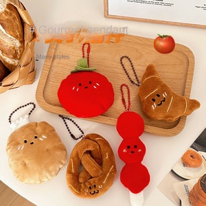 Porte-clés en peluche en forme de pain de dessin animé, doux, écologique, durable, mignon, vente en gros, bibelots pour enfants - Product Image 4