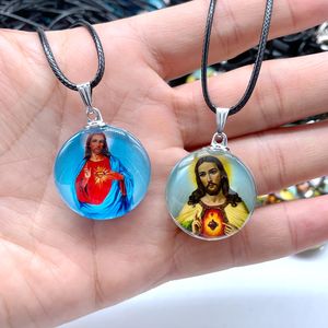 Colgante redondo de cristal con foto de Jesús, colgante de cristal de 25 mm con patrón colorido de joyería de la figura de la Santa María - Product Image 6