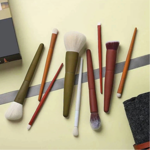 YRX 9 pinceaux de maquillage en fibres synthétiques ultra-douces, vegan, colorés, pinceaux de maquillage à étiquette privée, ensemble de pinceaux de maquillage avec logo personnalisé - Product Image 1