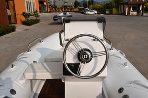 Bateau de pêche pneumatique à coque rigide en fibre de verre CE RIB 330 avec moteur hors-bord à vendre - Product Image 5