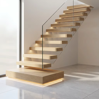 Escalier intérieur moderne et durable en bois antidérapant avec rampe en verre et marches flottantes en acier pour villa